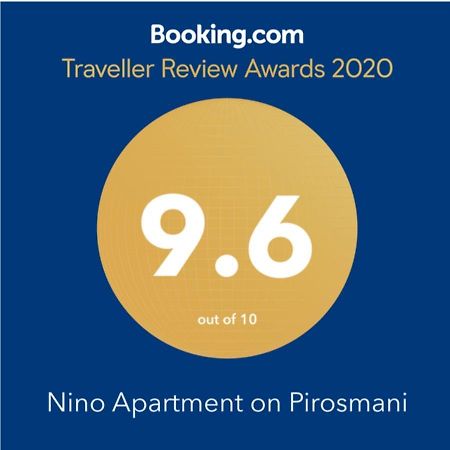 Nino Apartment On Pirosmani Batoumi Extérieur photo